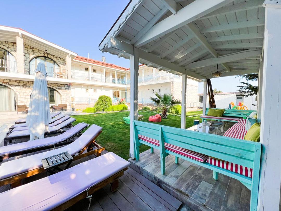 Gonulhan Hotel Alacatı Bagian luar foto