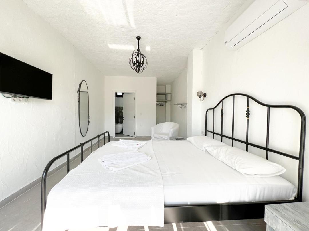 Gonulhan Hotel Alacatı Bagian luar foto